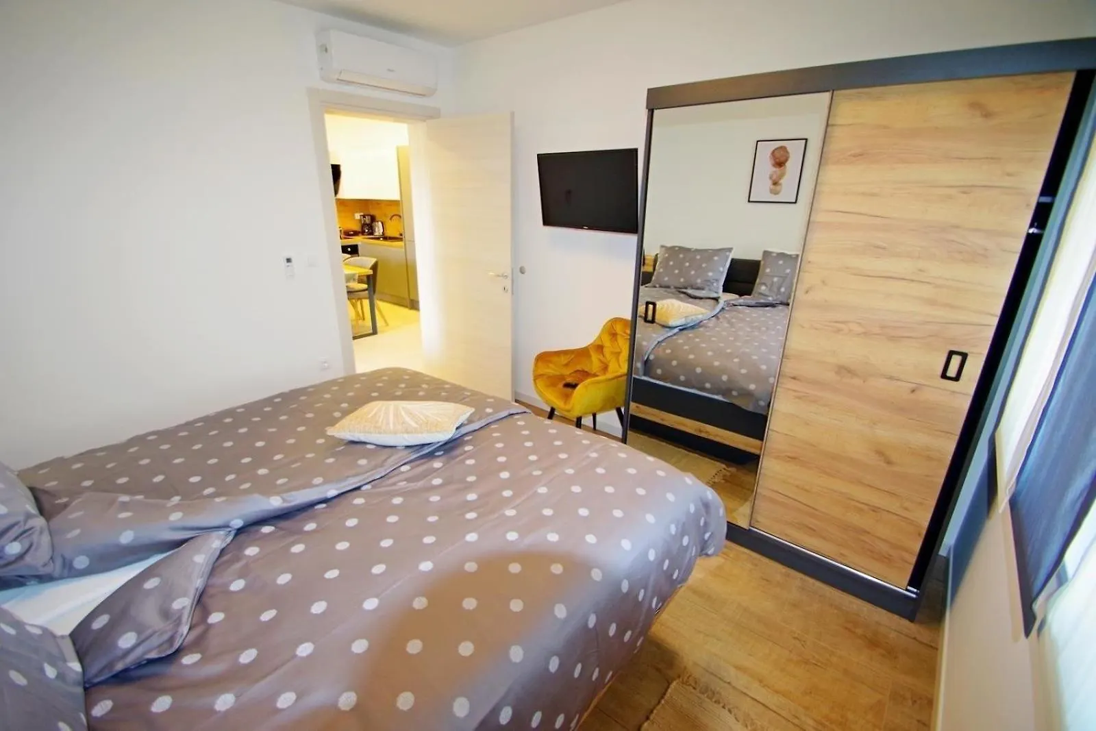 Ferienwohnung Fuer 4 Personen Ca 52 M In Stinjan, Istrien Pula Und Umgebung Apartment